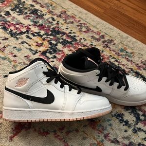 White Artic Orange Nike Air Jordan